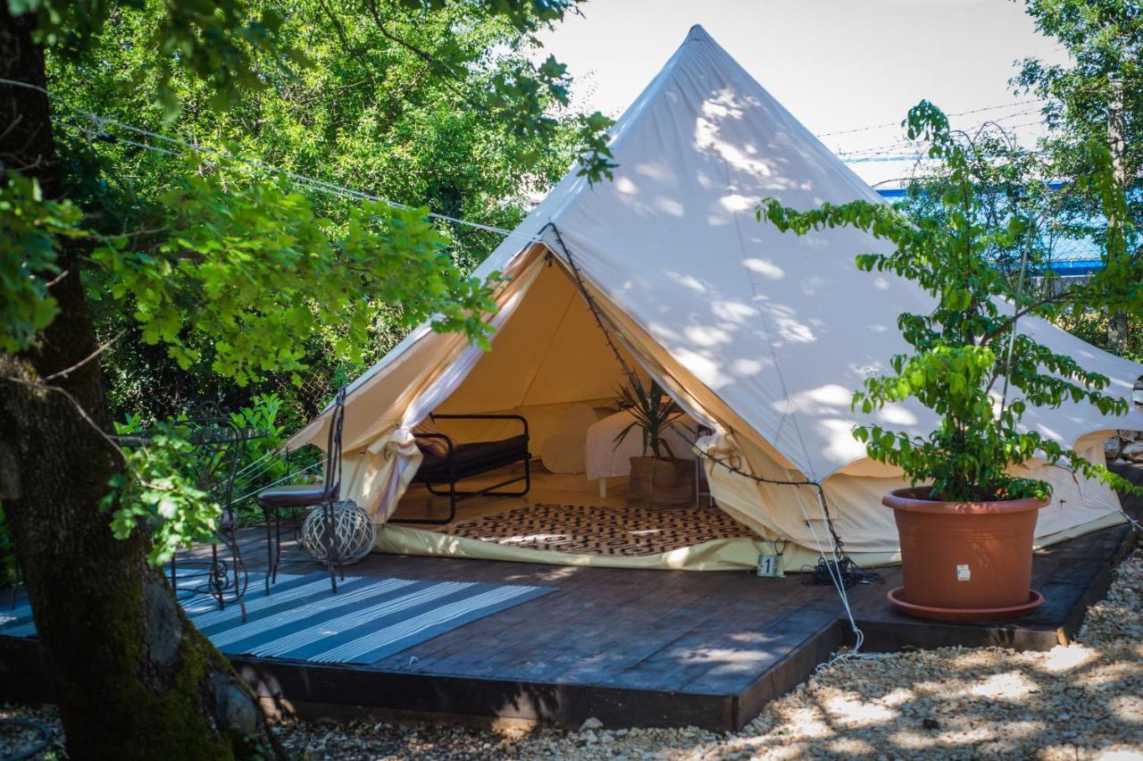 Rock Oak Camping 2 Imotski Dış mekan fotoğraf